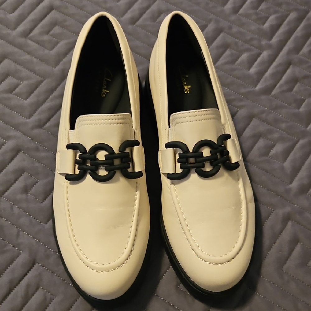 Clarks Cream Loafers with Black Chain Detail